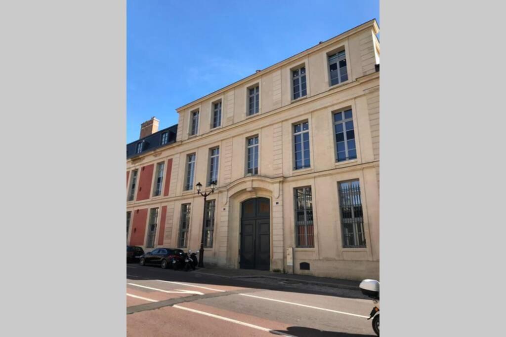 L'Independance Lägenhet Versailles Exteriör bild